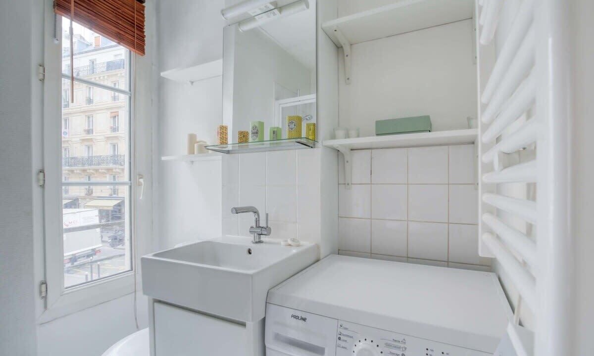 Photo of Bathroom in Batignolles