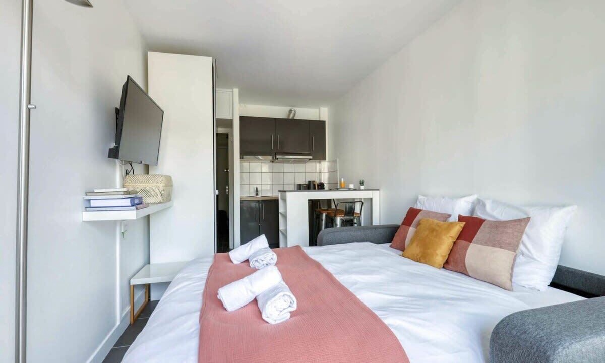 Photo of Bedroom in 16th Arrondissement