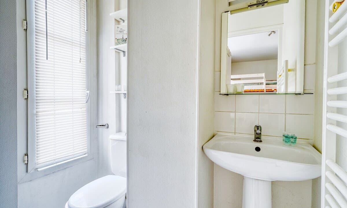 Photo of Bathroom in Batignolles