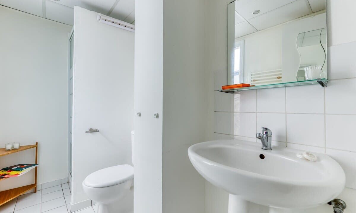 Photo of Bathroom in Batignolles