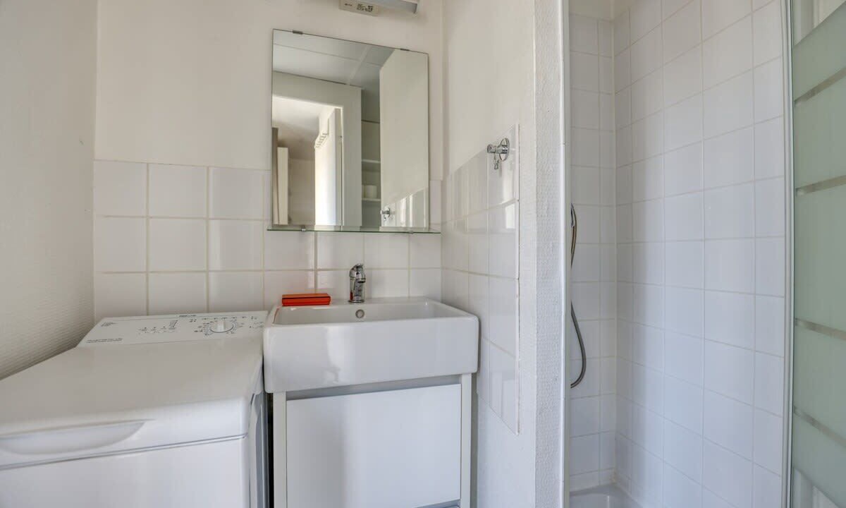 Photo of Bathroom in Batignolles