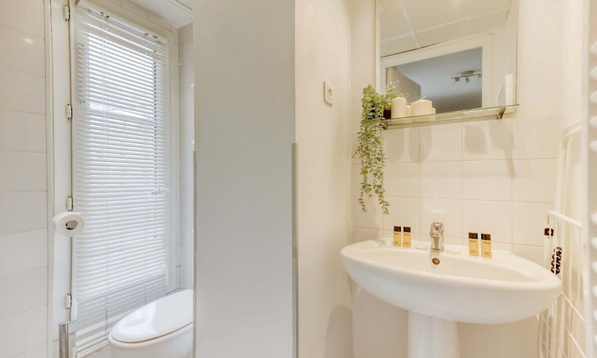 Photo of Bathroom in Batignolles