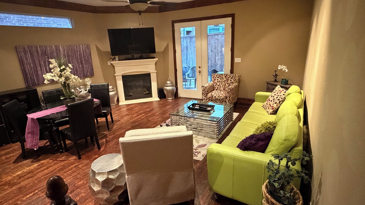 Photo of Livingroom in Oak Lawn