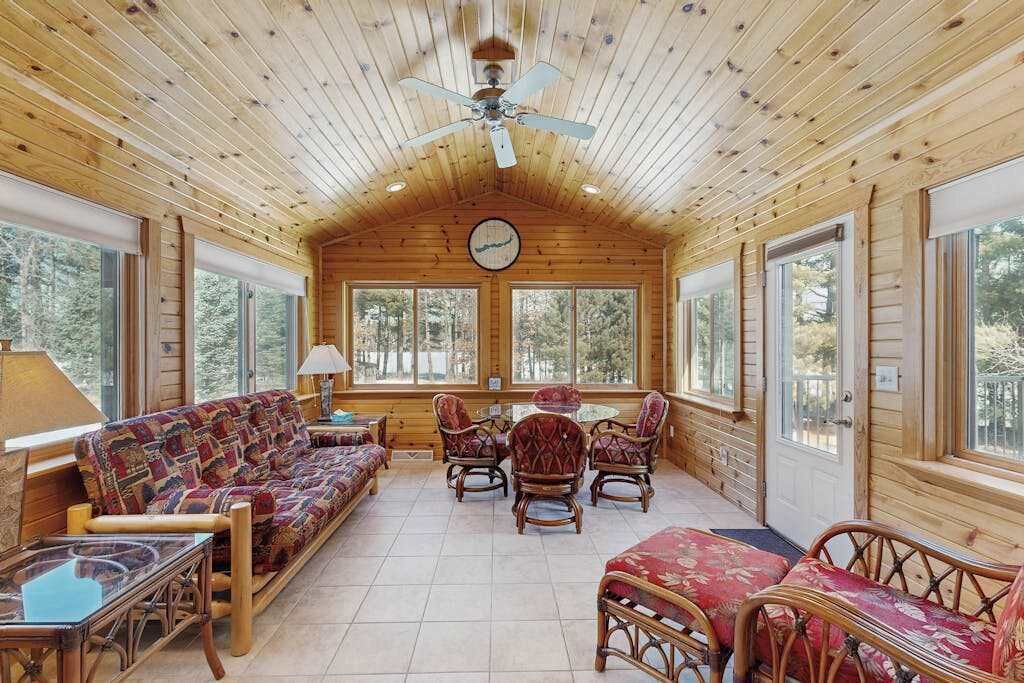 Photo of Livingroom in Friendship