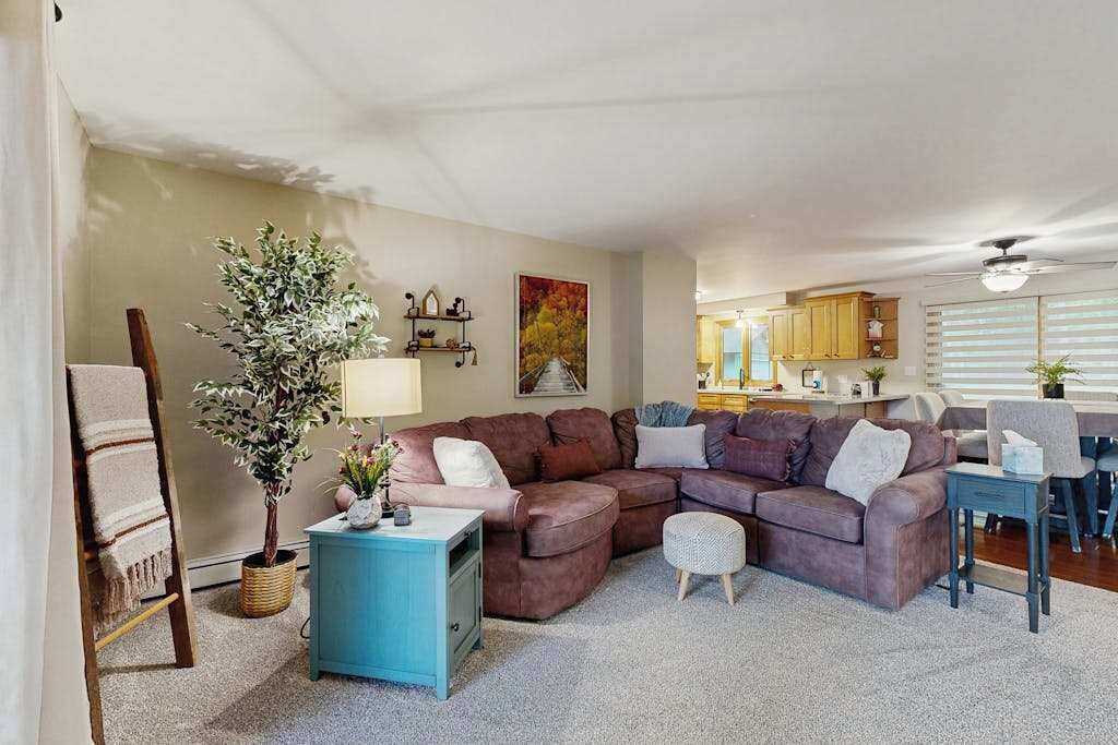 Photo of Livingroom in Arbor Vitae