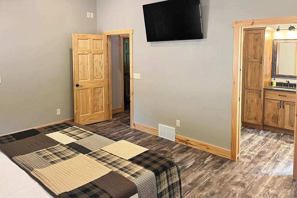 Photo of Bedroom in Minocqua