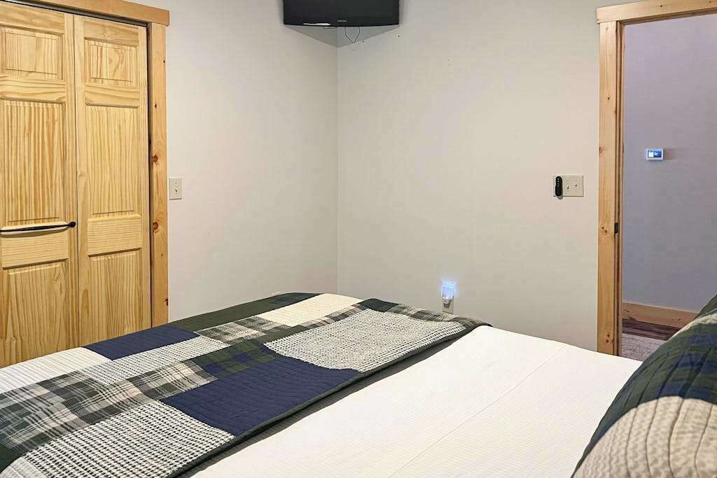 Photo of Bedroom in Minocqua