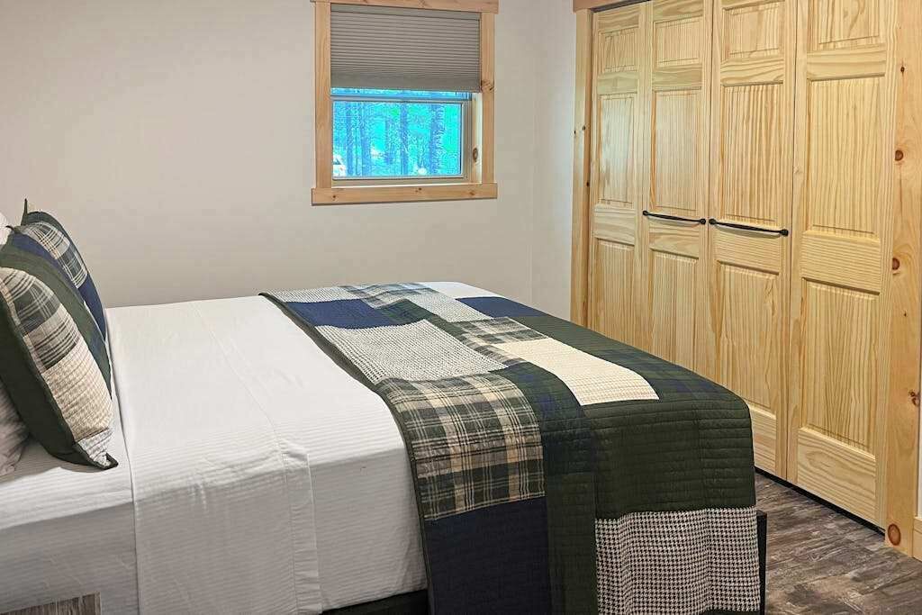 Photo of Bedroom in Minocqua