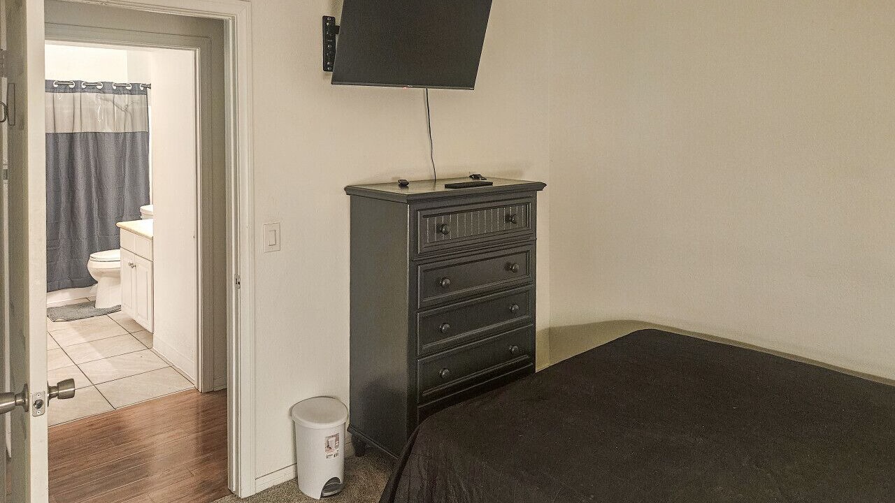 Photo of Bedroom in Central Escondido