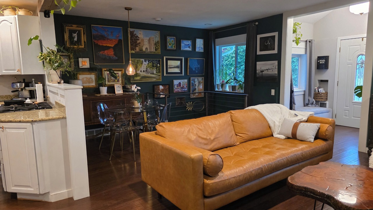Photo of Livingroom in West Seattle Junction