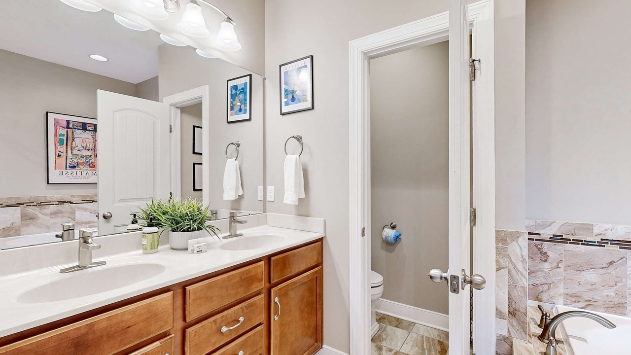 Photo of Bathroom in Sawgrass South