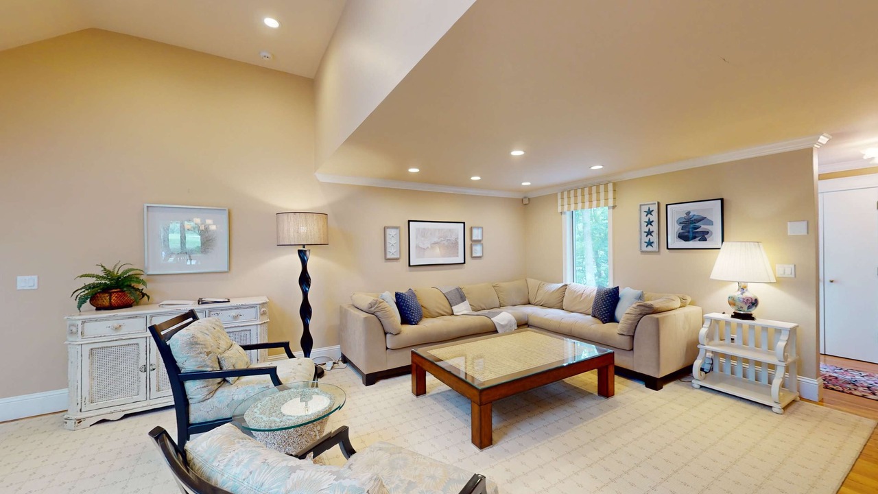 Photo of Livingroom in Mashpee