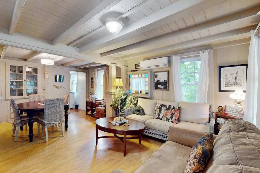Photo of Livingroom in Oak Bluffs