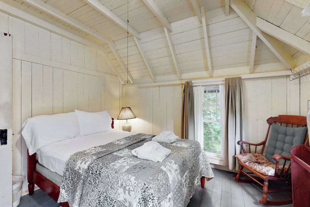Photo of Bedroom in Oak Bluffs