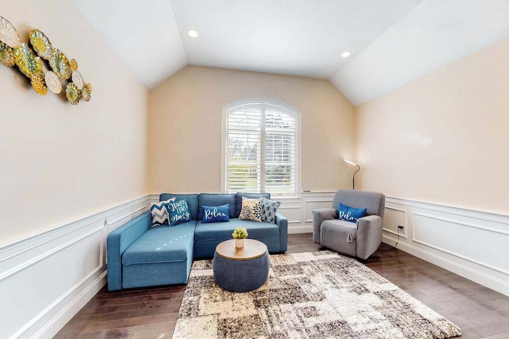 Photo of Livingroom in Mashpee Neck