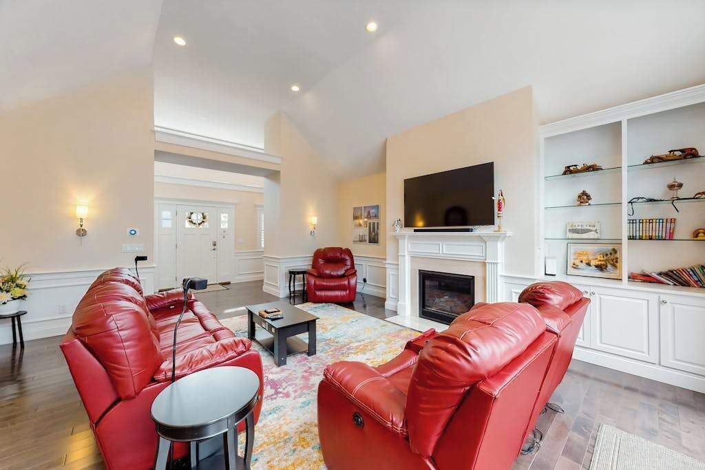 Photo of Livingroom in Mashpee Neck