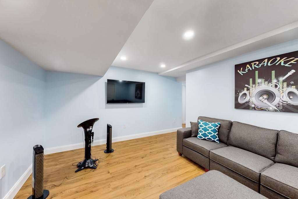Photo of Livingroom in Mashpee Neck