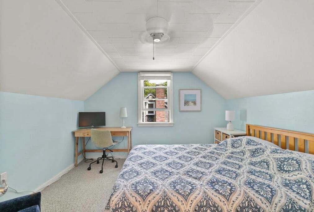 Photo of Bedroom in Teaticket