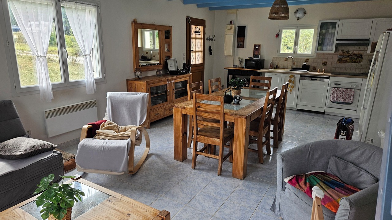 Photo of Livingroom in Eyguians