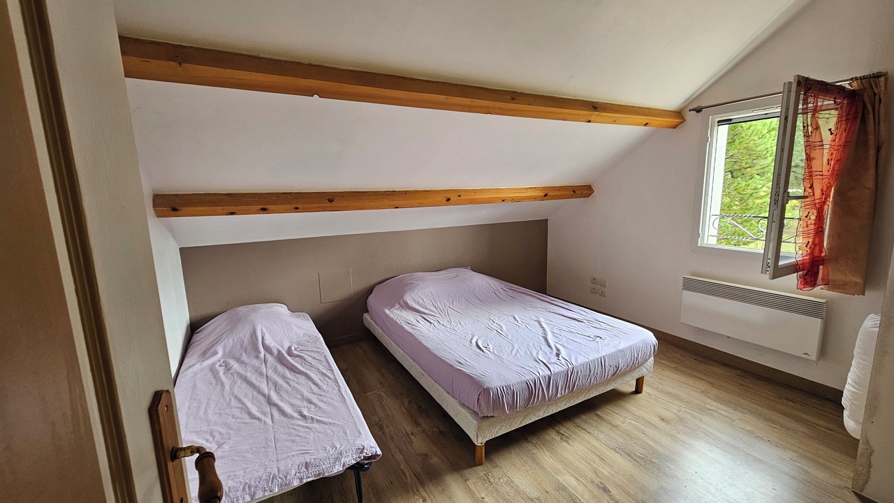 Photo of Bedroom in Eyguians