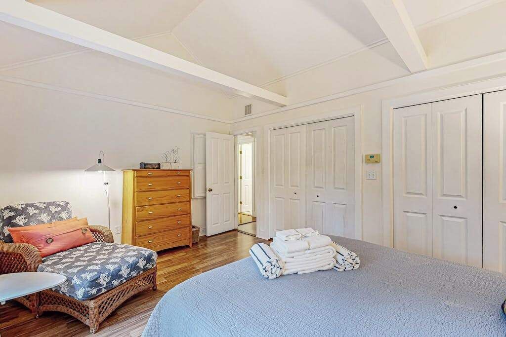 Photo of Bedroom in Centerville