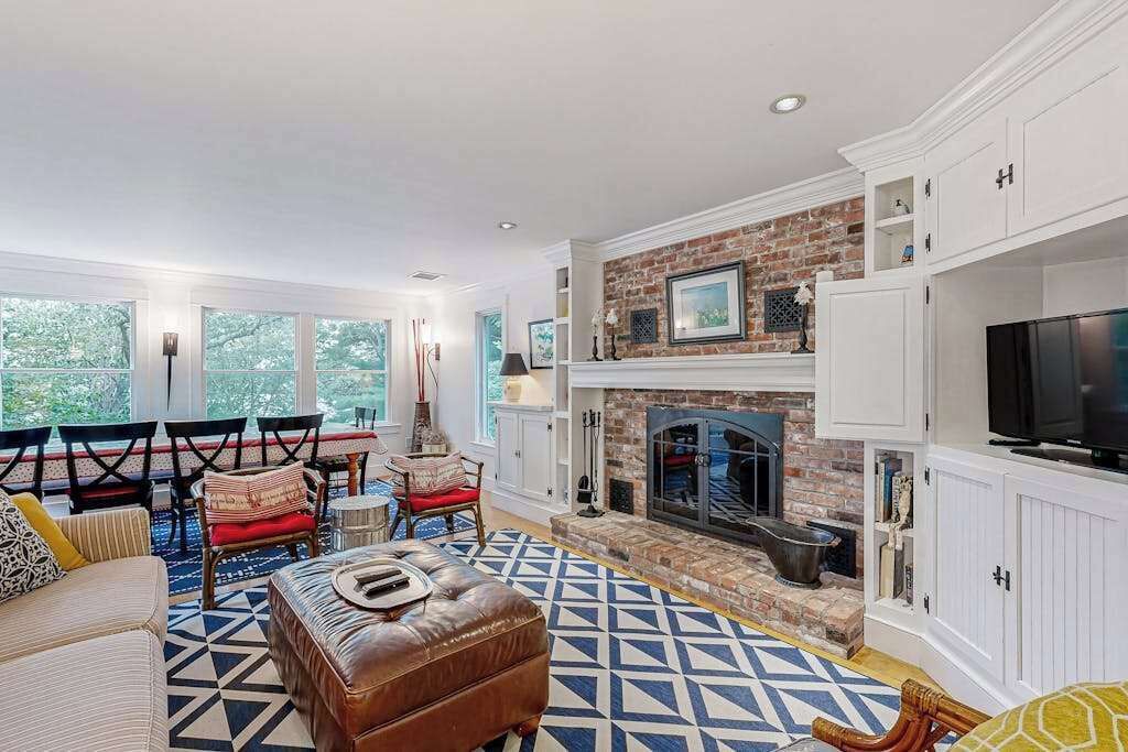Photo of Livingroom in Centerville