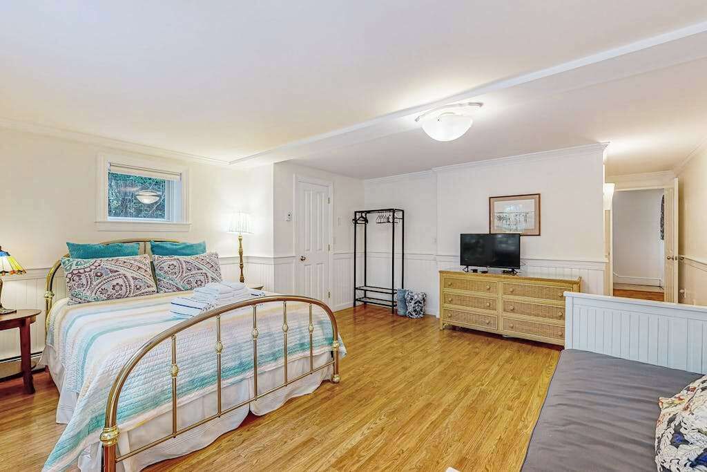 Photo of Bedroom in Centerville