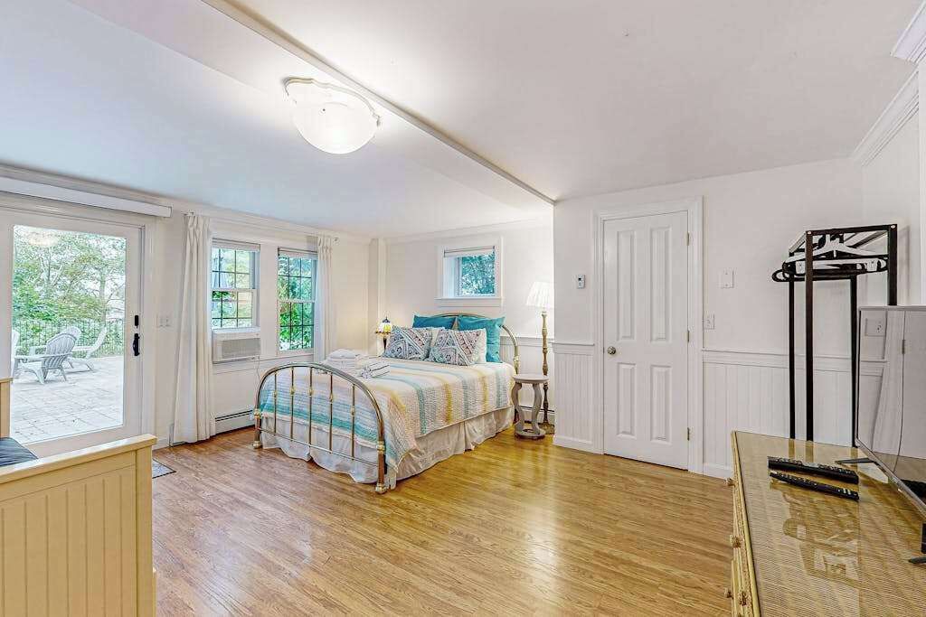Photo of Bedroom in Centerville