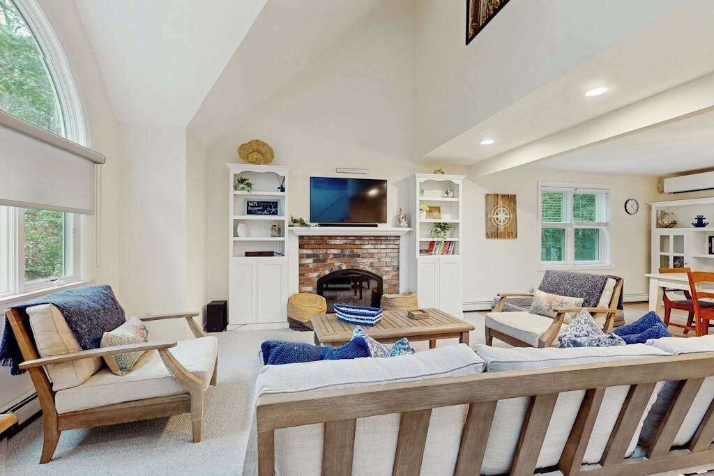 Photo of Livingroom in East Falmouth
