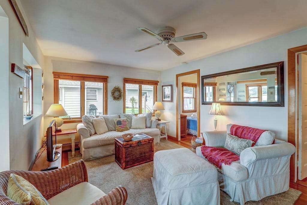 Photo of Livingroom in Falmouth Heights