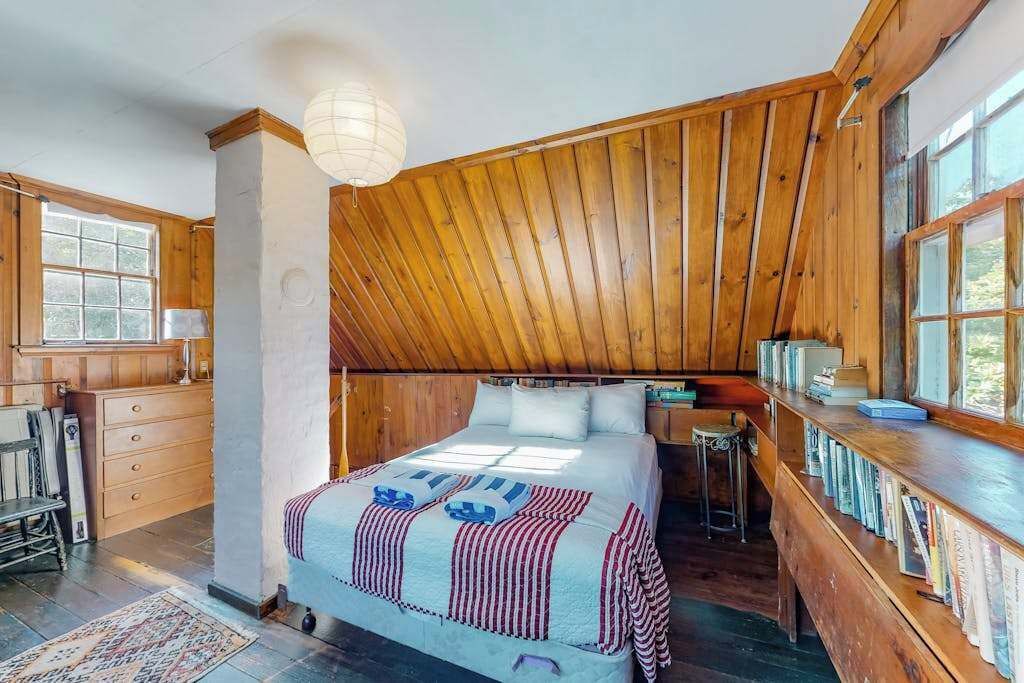 Photo of Bedroom in Aquinnah