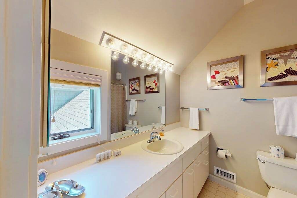 Photo of Bathroom in Mews Village