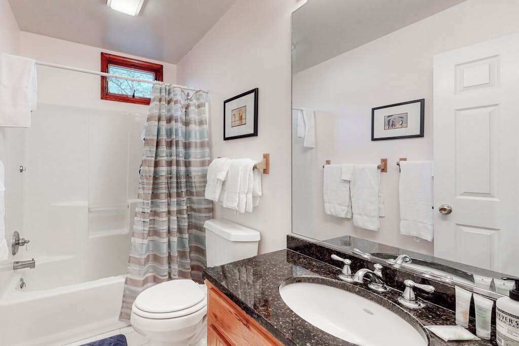 Photo of Bathroom in Cat Hill