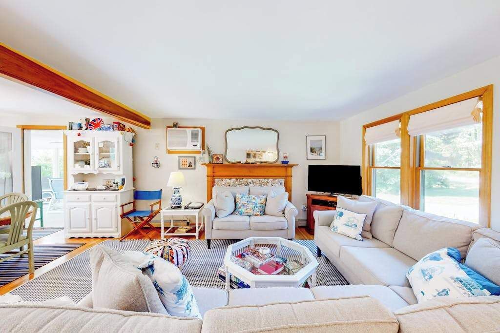 Photo of Livingroom in Eastham