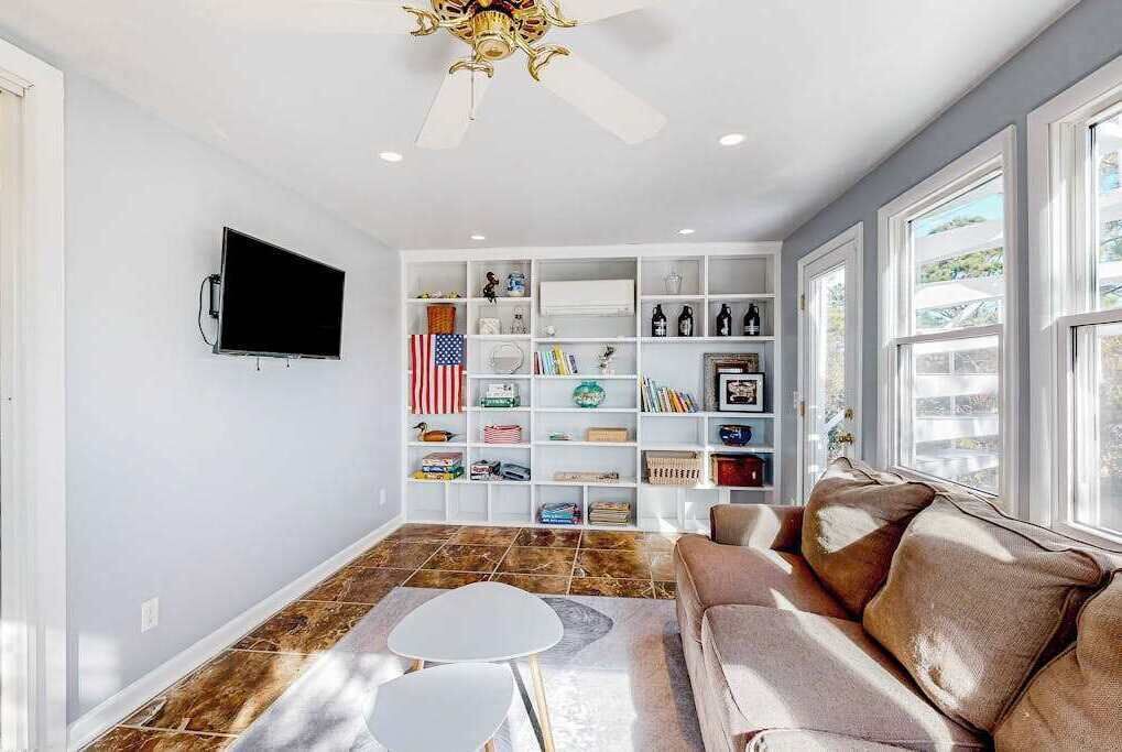 Photo of Livingroom in Sandpiper Pines