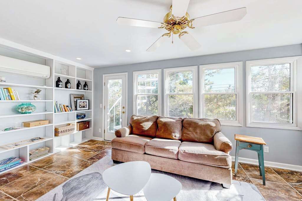 Photo of Livingroom in Sandpiper Pines