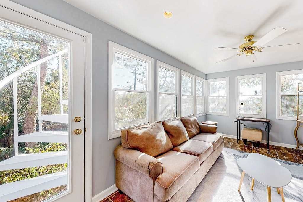 Photo of Livingroom in Sandpiper Pines