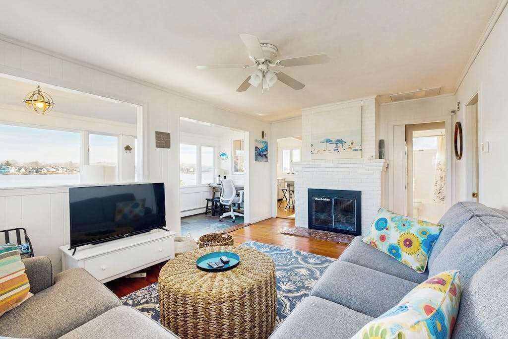 Photo of Livingroom in Falmouth Heights