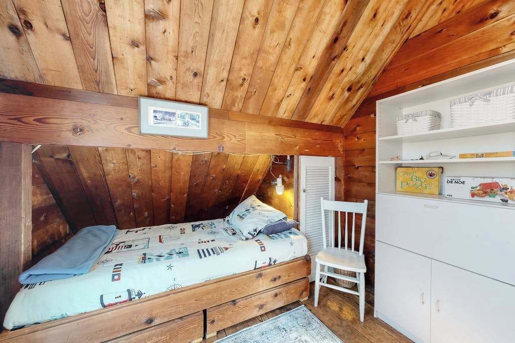 Photo of Bedroom in Aquinnah