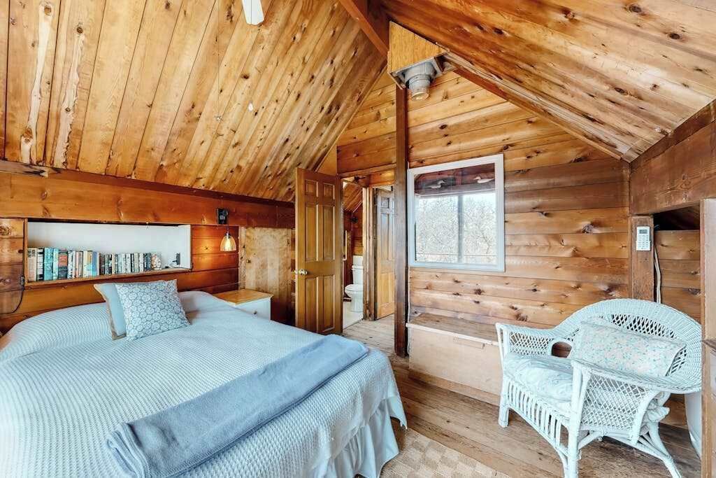 Photo of Bedroom in Aquinnah