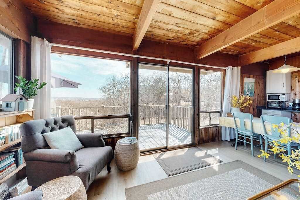 Photo of Livingroom in Aquinnah