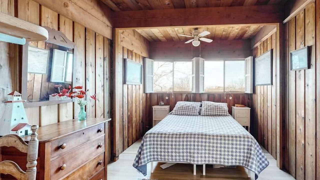Photo of Bedroom in Aquinnah