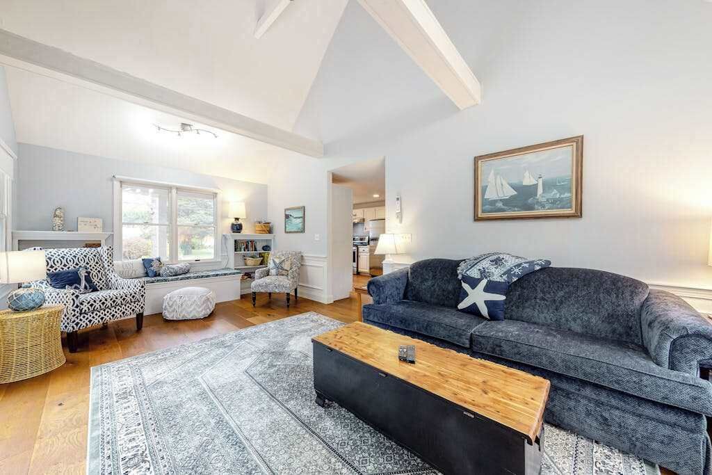 Photo of Livingroom in Falmouth Heights