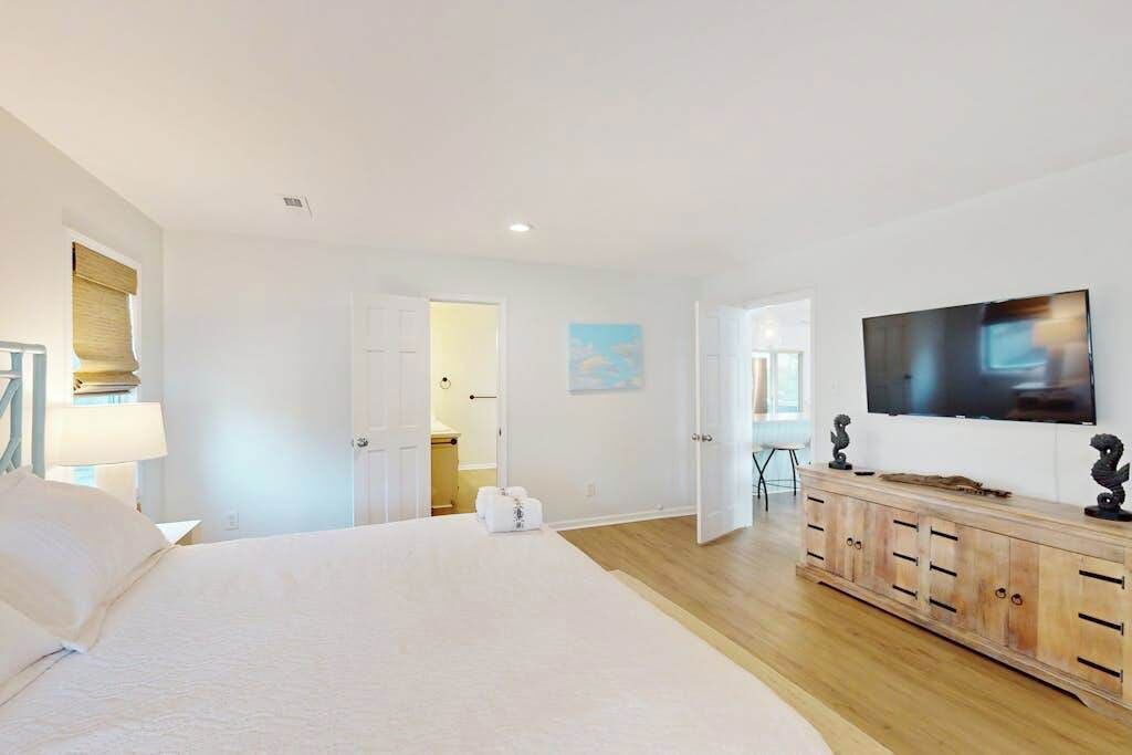 Photo of Bedroom in Sandbridge