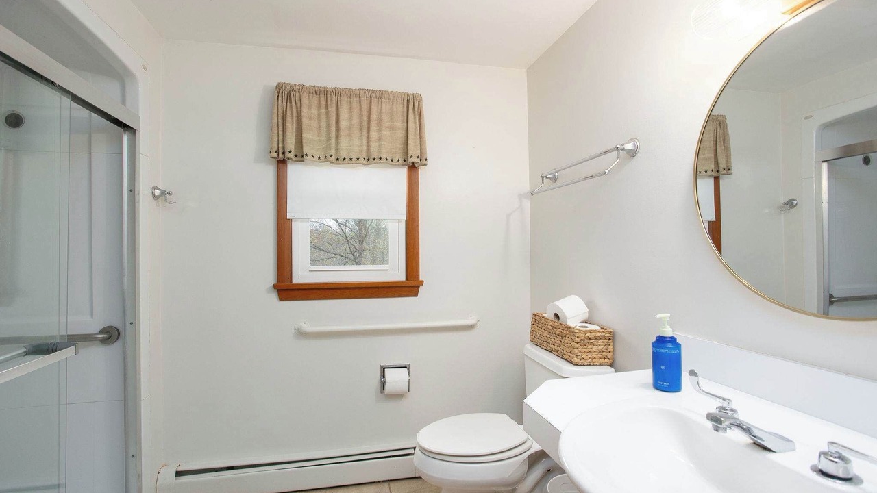 Photo of Bathroom in Hardwick
