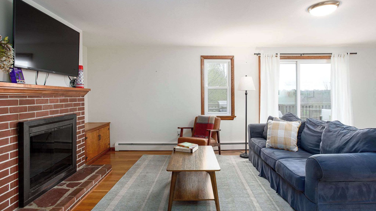 Photo of Livingroom in Hardwick