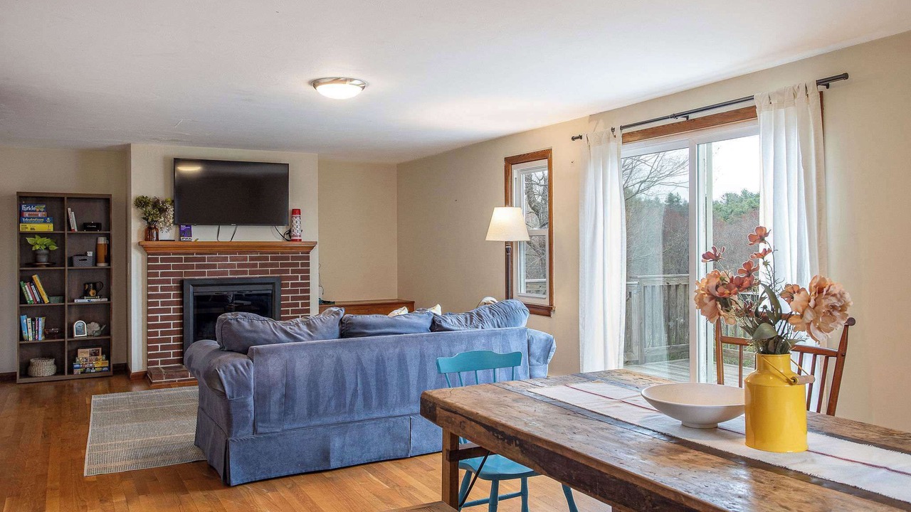 Photo of Livingroom in Hardwick