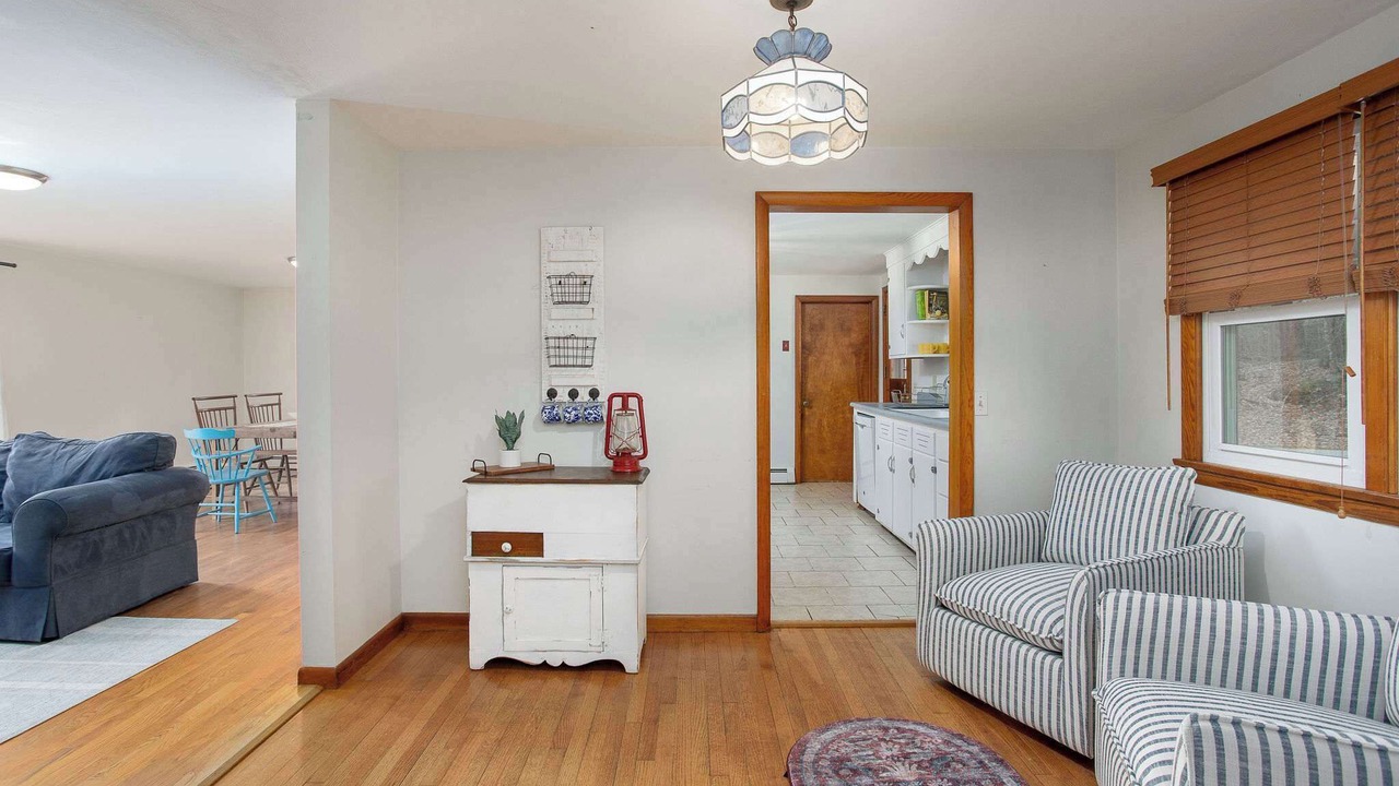 Photo of Livingroom in Hardwick