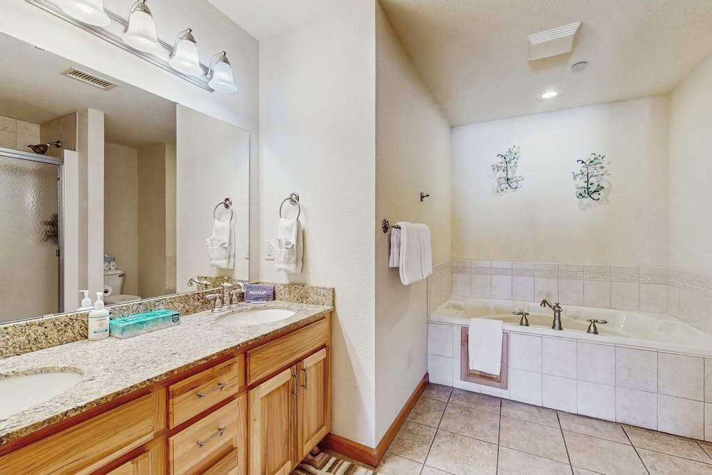 Photo of Bathroom in Arkdale