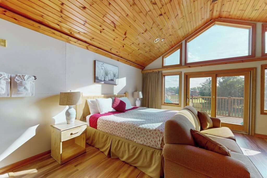 Photo of Bedroom in Dellwood